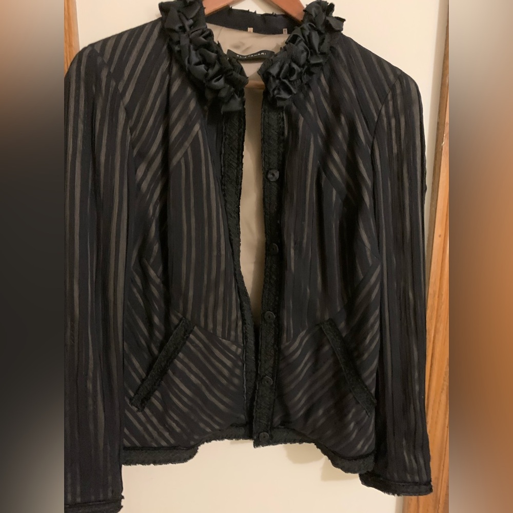 Elie Tahari dressy blazer - never worn , 100% silk